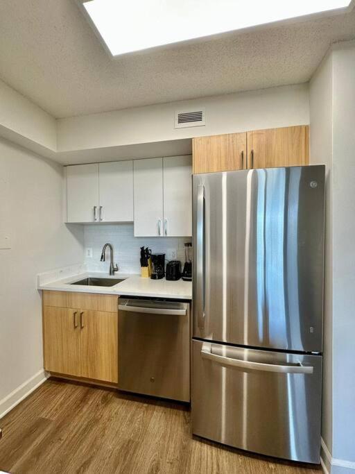 Incredible Apartment With Rooftop In Pentagon City アーリントン エクステリア 写真